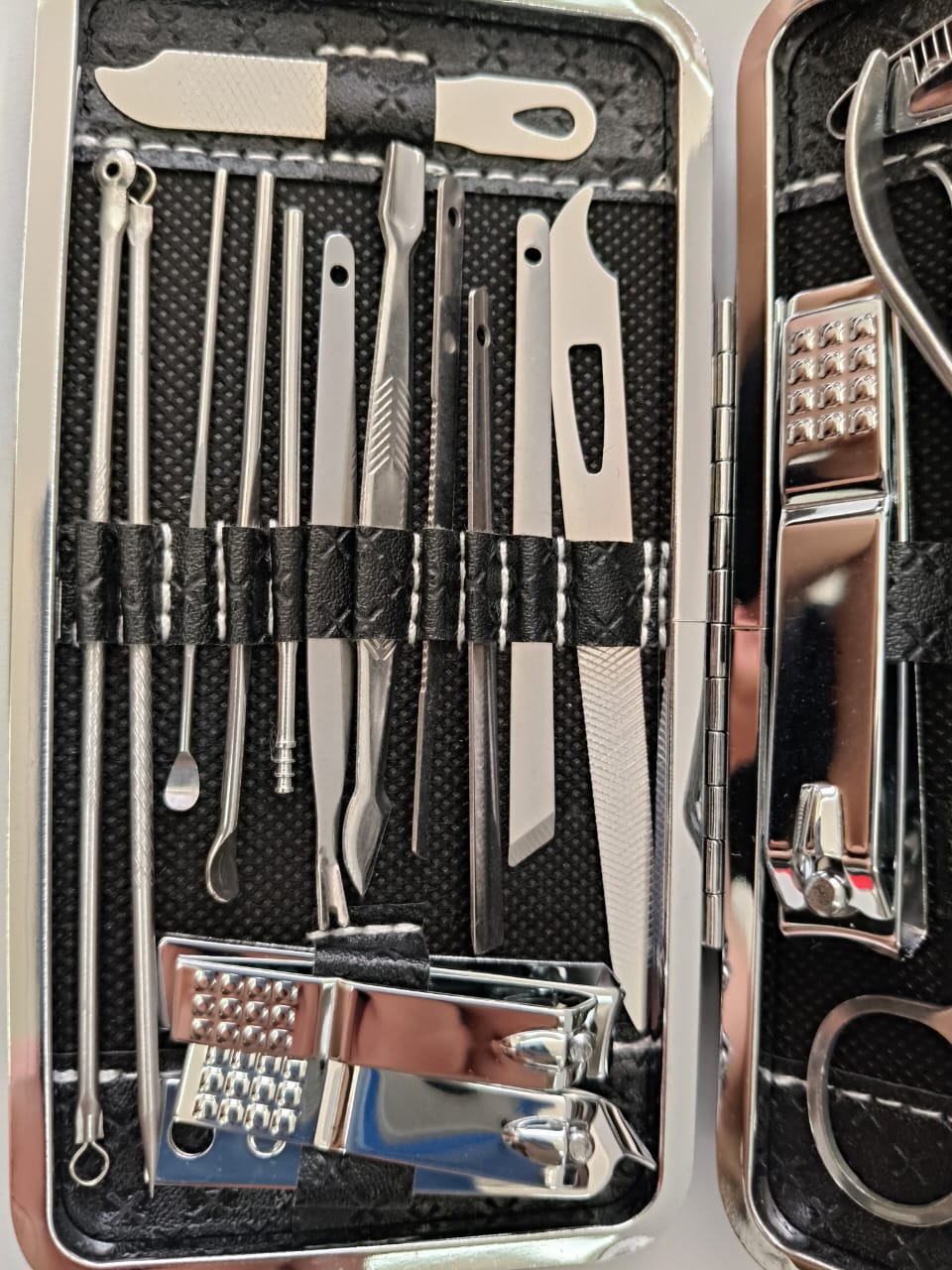 MANICURE, PEDICURE SET
