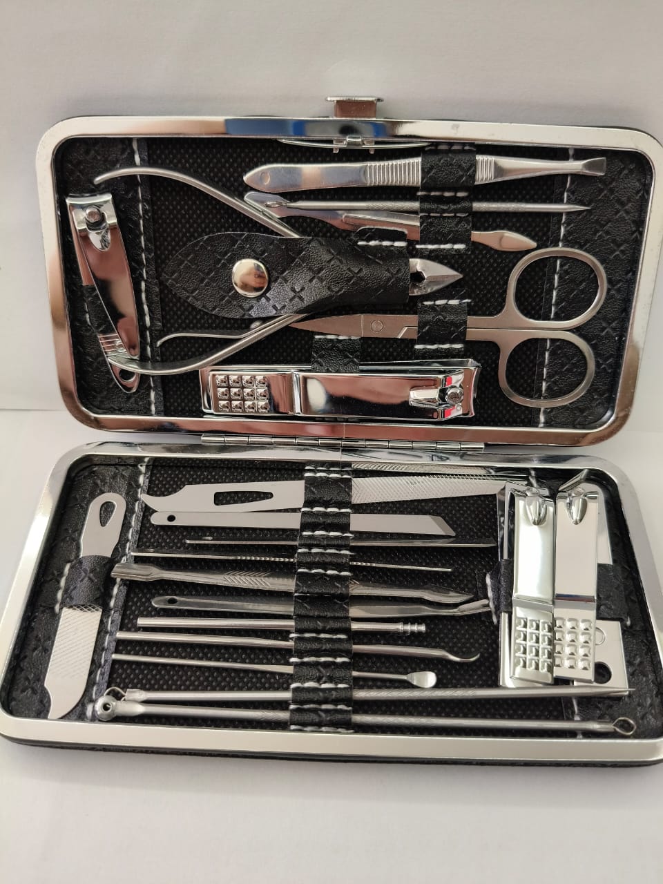 MANICURE, PEDICURE SET