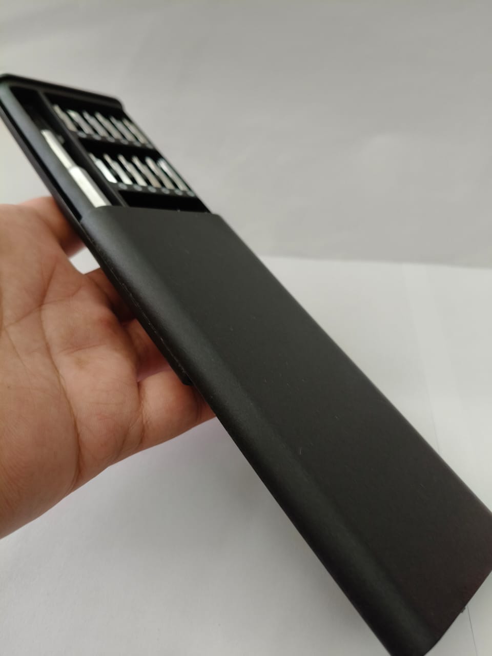PROFESSIONAL HARDWARE TOOL 2025A